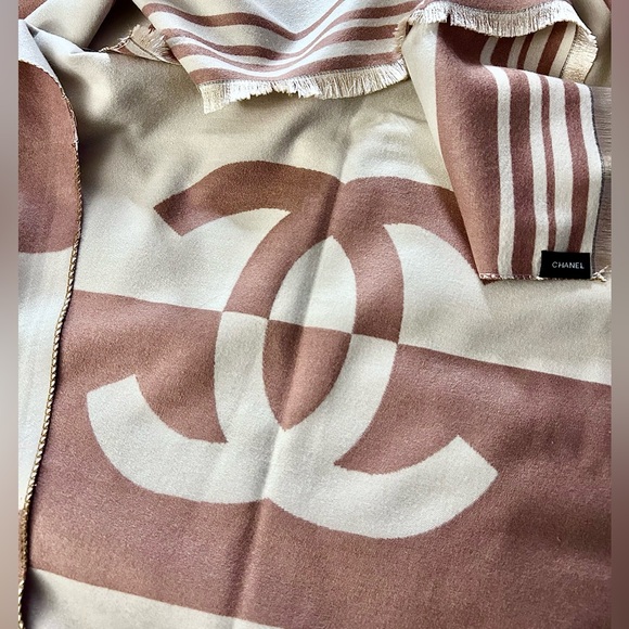 Authentic CHANEL Rose Pastel Color Theme Scarf. - Picture 5 of 17